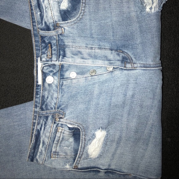 Too small - Picture 4 of 8